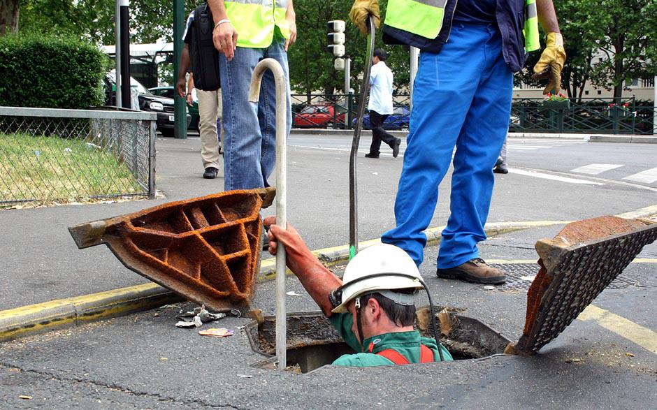 comment déboucher un wc Méry-sur-Oise